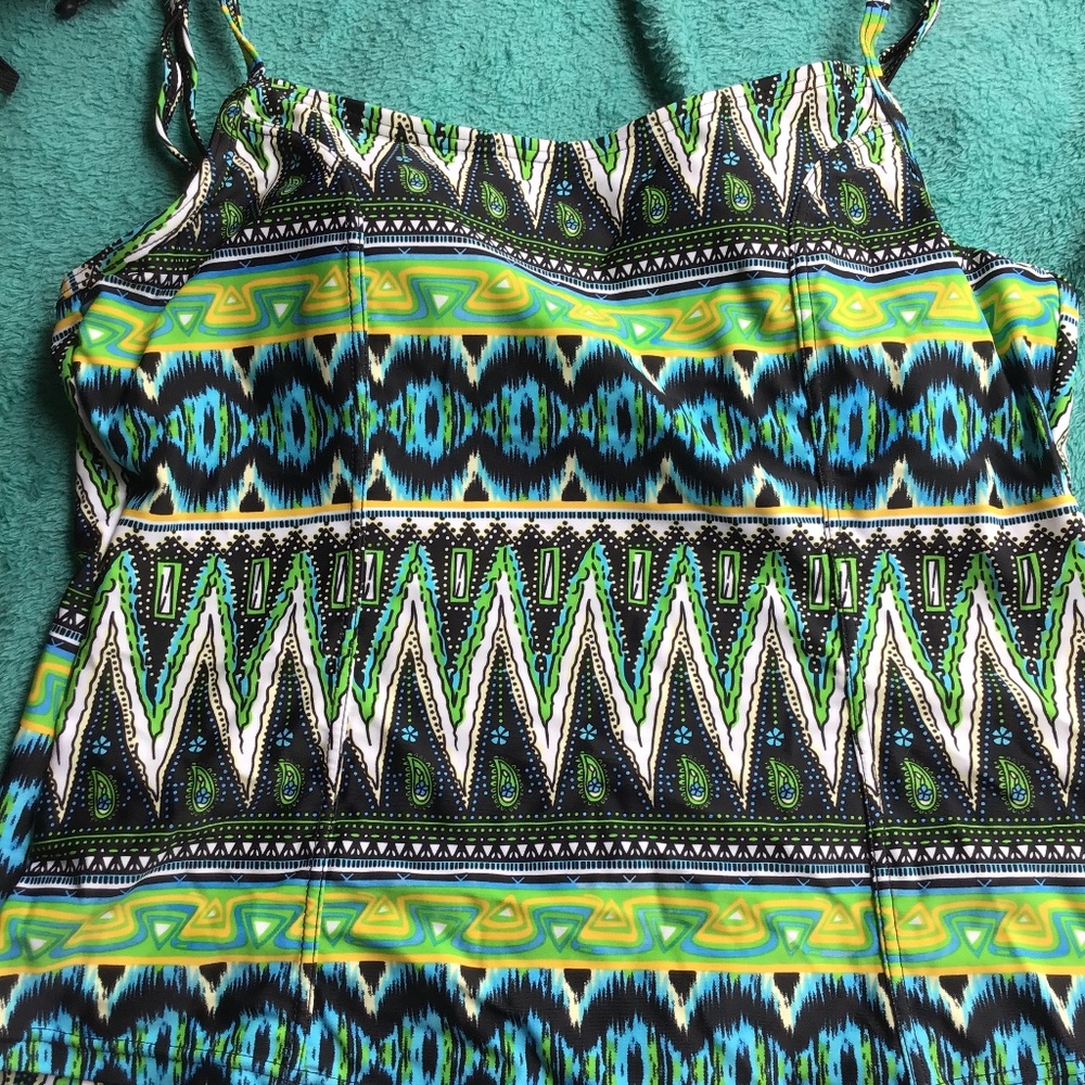 💚3/$25 Antiqua size 10 multi colored tank top swimsuit
